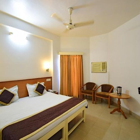 Hotel Shikha Jaipur City Centre Екстериор снимка